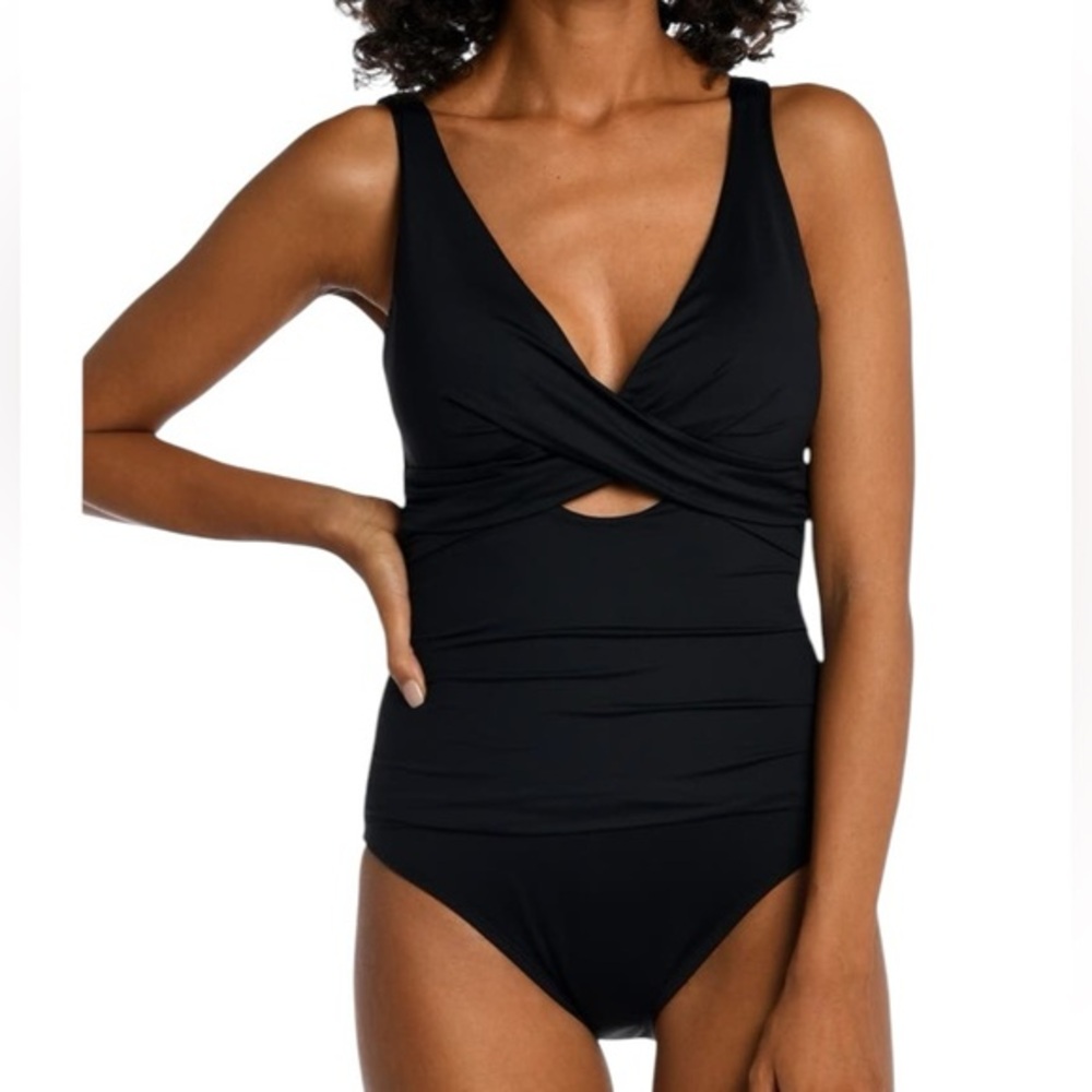 LA BLANCA $133 Island Goddess Cross Front Keyhole One Piece - Black size 16 L